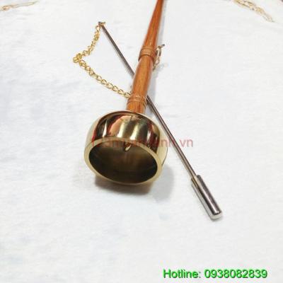 Khánh Đồng tay gỗ